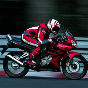 cbr125r_002_2004_l.jpg