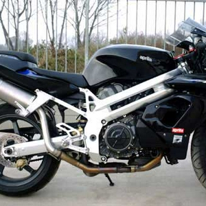aprilia_4_1.jpg