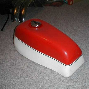 hoes-suzuki-tank.jpg