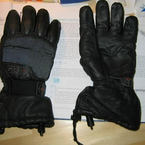 handschoen1.jpg