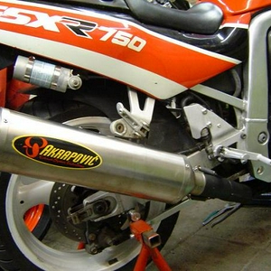 akrapovic.JPG