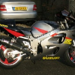 gsxr1.jpg