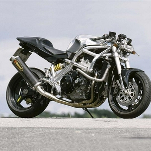 Spondon_busa (Medium).jpg
