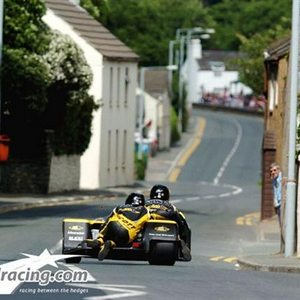 Dave Molyneux - Daniel Sayle TT 04