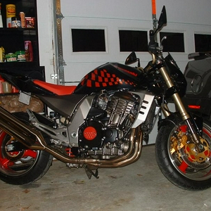 mykawasakiz1000garage.jpeg