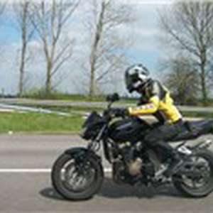 adrien_z750.jpg