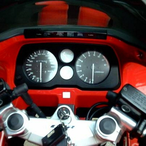 CBR 1000 F 002.jpg