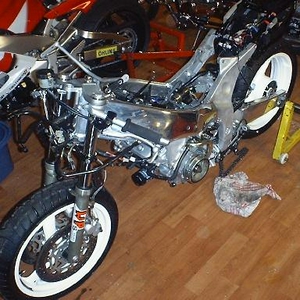 fzr 1.jpg