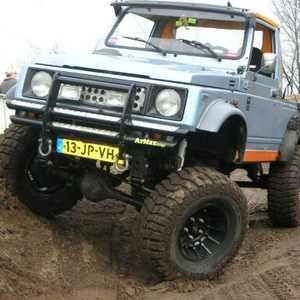 SamOverloon270305FlexCl.jpg