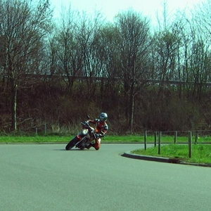kneedown_erwin.jpg