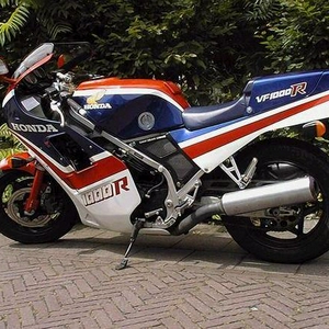 VF1000R2.JPG