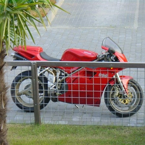 Ducati001.jpg