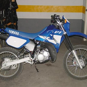 yam-dt125r-02-bikepics-21602.jpg