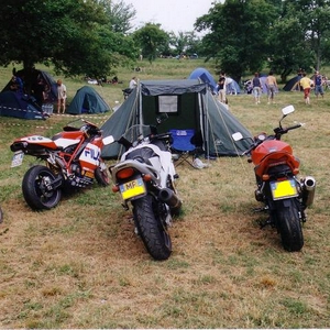 onze tent op Mugello1.JPG