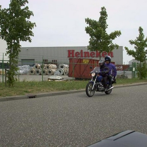 010.jpg