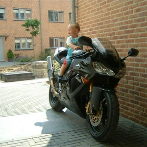 Yorick ZX10R (Small).jpg