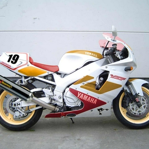 YZF750web.jpg