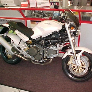 m750white.jpg