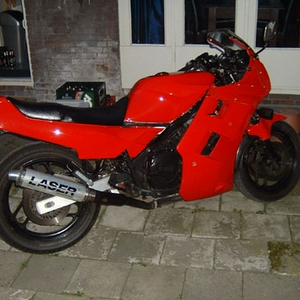 Yamaha fz 750.jpg