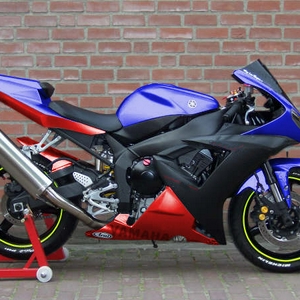 r1 shop.jpg