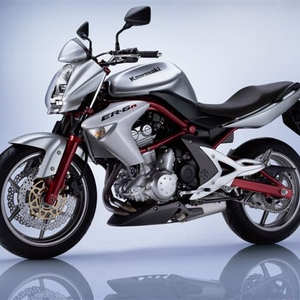 06ER650A_SIL_Styling02.jpg