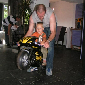 stef wheelie1.JPG