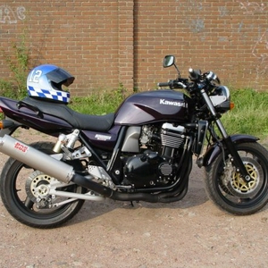 kawasaki zrx 1100.jpg