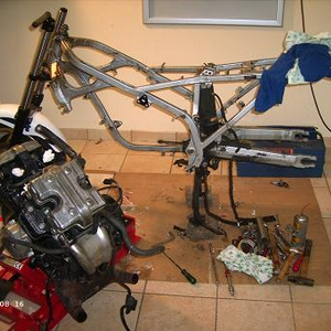 Honda VF750F 012.7.JPG