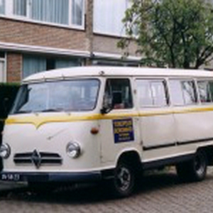 b611-bus-klein.jpg