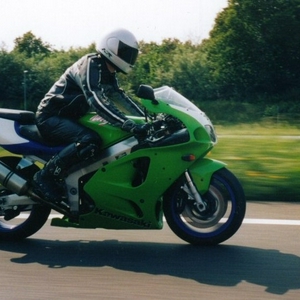 Copy of ZX7R_11.jpg