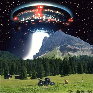 Close encounters 0001.jpg