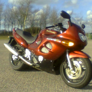 Suzuki750.jpg