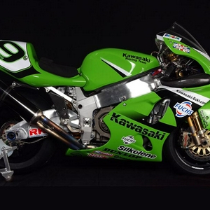 zx7r (Medium).jpg