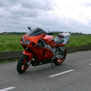 ZX7R28mei 005.jpg