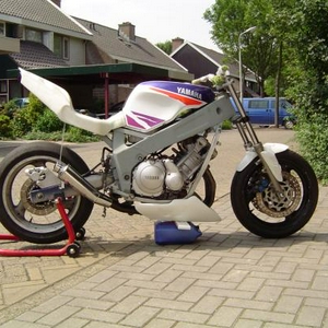 Fzr21.JPG