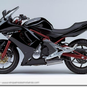 kawasaki-er6-f-noir.jpg