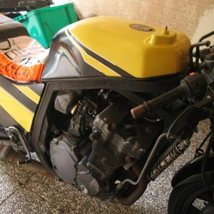 sloop gsx-r 750 003.JPG