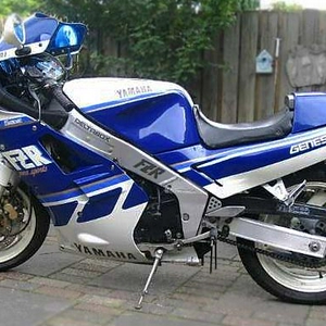 FZR750R.jpg