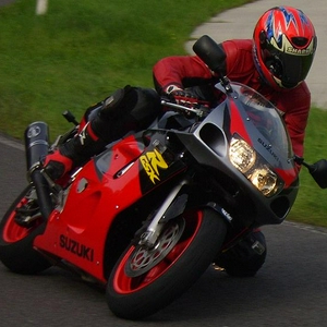 knee down gixxervocht.JPG