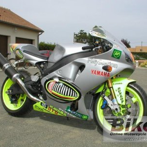 Yamaha R7.jpg