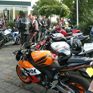 Meeting 001 (Small).jpg