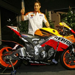 RC212V_01a.jpg