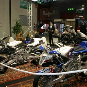 vyrus (Small).jpg