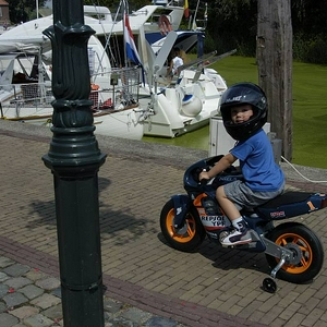 Niels met helm-verkleind.jpg