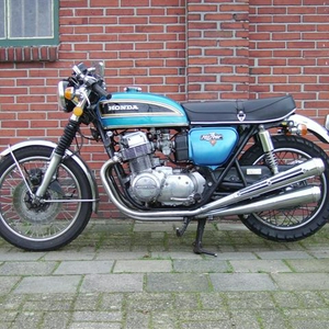 Honda CB750 four K6 gekocht!