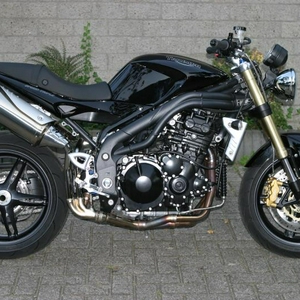 Te koop : Triumph speed triple 1050