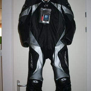 Nieuwe Spyke race overall maat 52