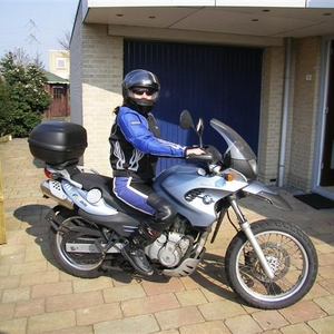 SL550122 (Small).JPG