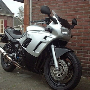 suzuki gsx 600f.jpg