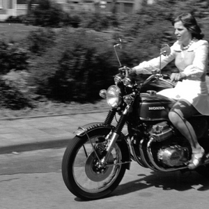 cordia-Ellepel op de CB750-1972klein.jpg